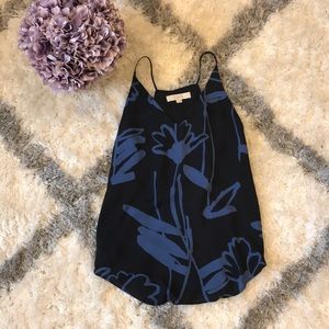 ✨Navy blue patterns top ✨